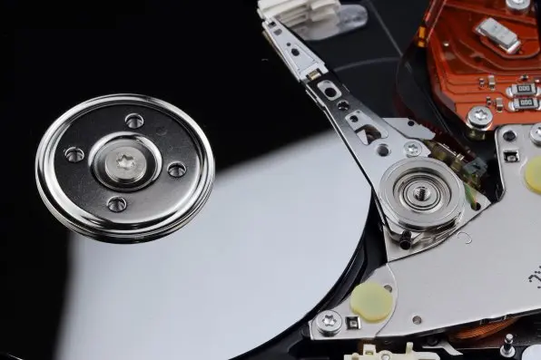 Changement de disque mécanique par disque électronique